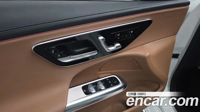 Mercedes-Benz E-Class — Фото автомобиля 28