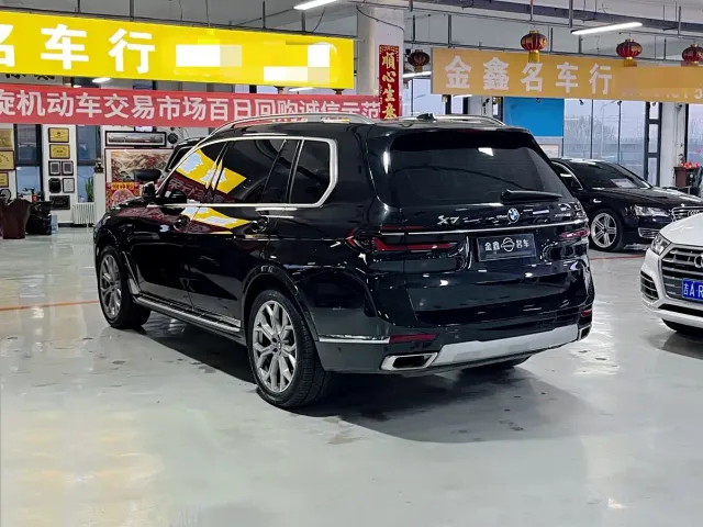 BMW X7 — Фото автомобиля 5