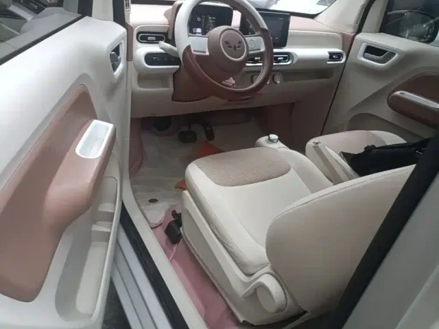 Wuling Hongguang Mini EV — Фото автомобиля 14