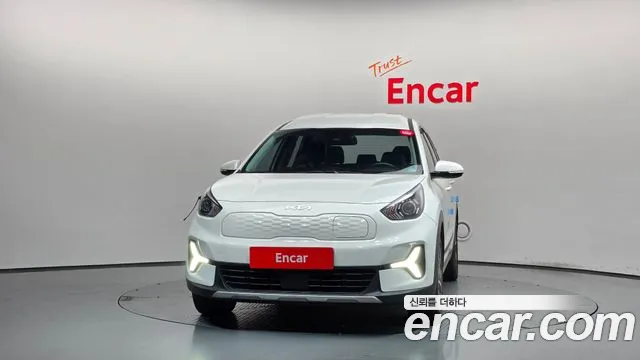 Kia Niro — Фото автомобиля 3