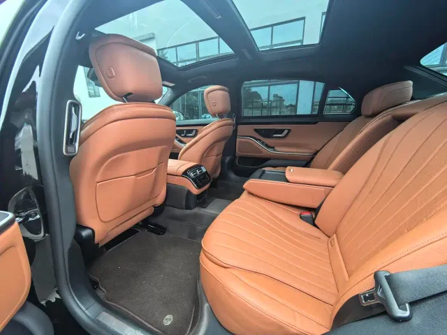 Mercedes-Benz S-Class — Фото автомобиля 11