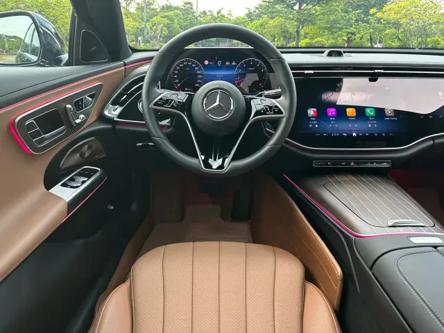 Mercedes-Benz E-Class — Фото автомобиля 6