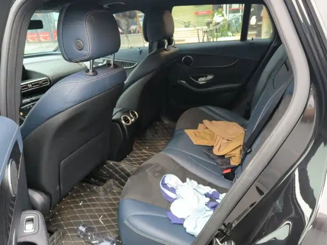 Mercedes-Benz EQC — Фото автомобиля 11
