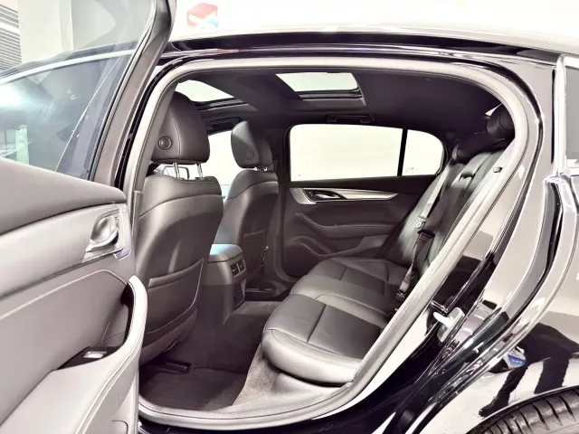 Cadillac CT5 — Фото автомобиля 6