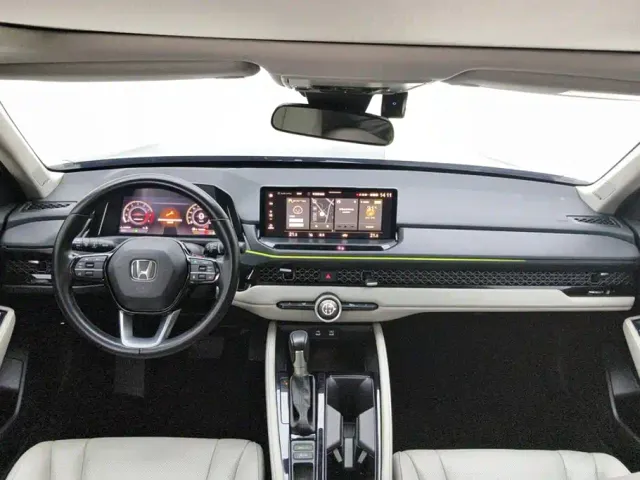Honda Accord — Фото автомобиля 12