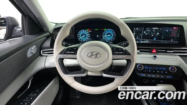 Hyundai Avante CN7 — Фото автомобиля 12
