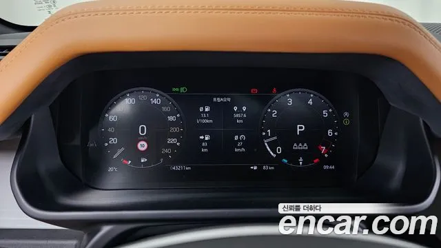 Land Rover Defender — Фото автомобиля 11