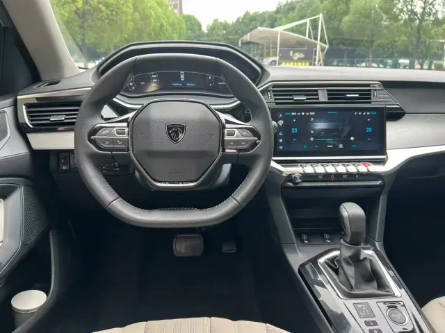 Peugeot 408 — Фото автомобиля 7