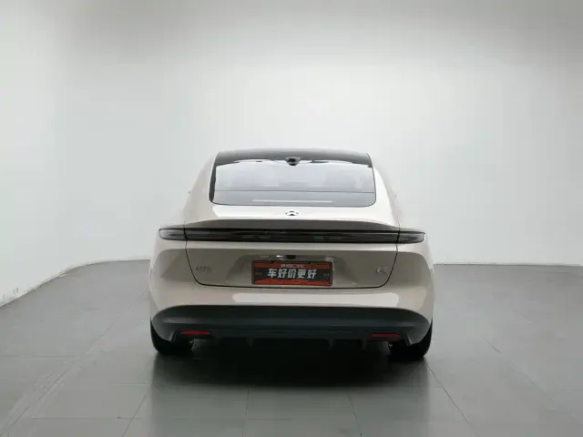 Nio ET5 — Фото автомобиля 4