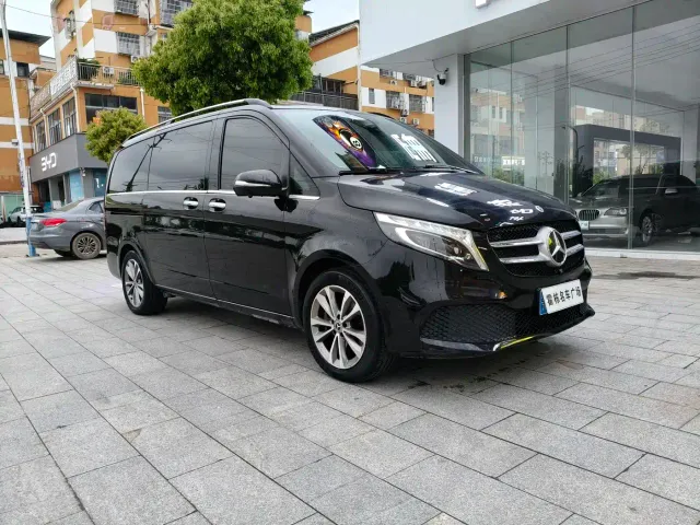 Mercedes-Benz V-Class — Фото автомобиля 7