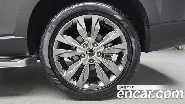 KG_Mobility_Ssangyong Rexton Rexton Arena Дизель 2.2 4WD — Фото автомобиля 21