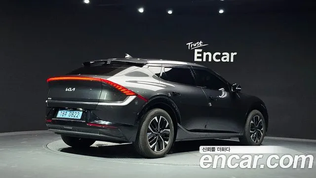 Kia EV6 — Фото автомобиля 2