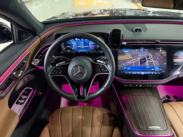 Mercedes-Benz E-Class — Фото автомобиля 11