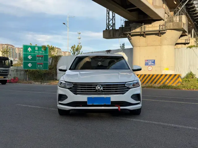 Volkswagen Lavida — Фото автомобиля 2