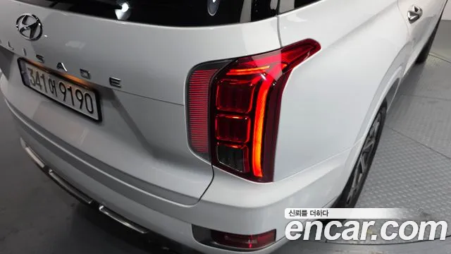 Hyundai Palisade Palisade Дизель 2.2 2WD — Фото автомобиля 22