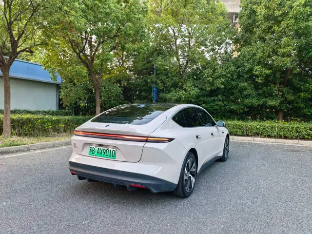 Nio ET5 — Фото автомобиля 7