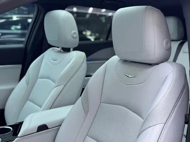 Cadillac Cadillac GT4 2023 25T Luxury Edition — Фото автомобиля 7