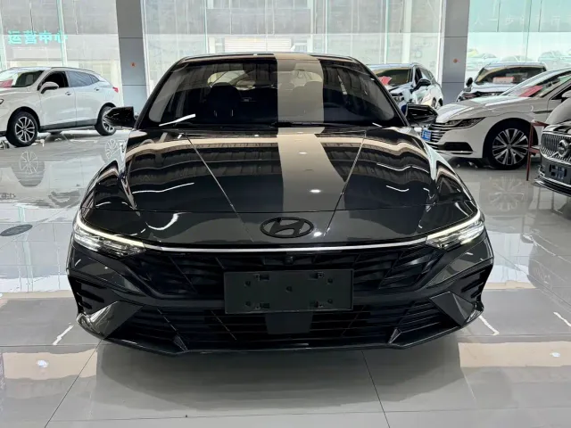 Hyundai Elantra — Фото автомобиля 2