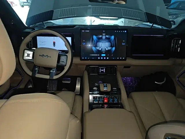 BYD FangChengBao Leopard 8 — Фото автомобиля 9