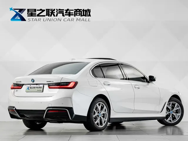BMW i3 — Фото автомобиля 3