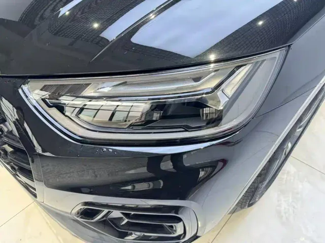 Audi Q5L — Фото автомобиля 9