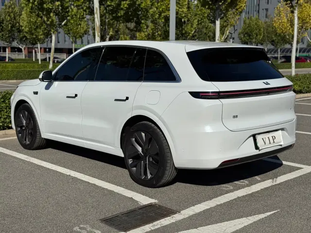 Li Auto L6 — Фото автомобиля 5