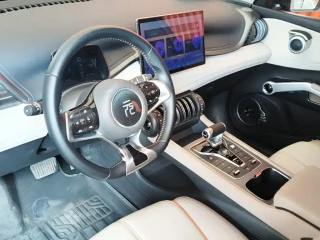 BYD Yuan PLUS — Фото автомобиля 9