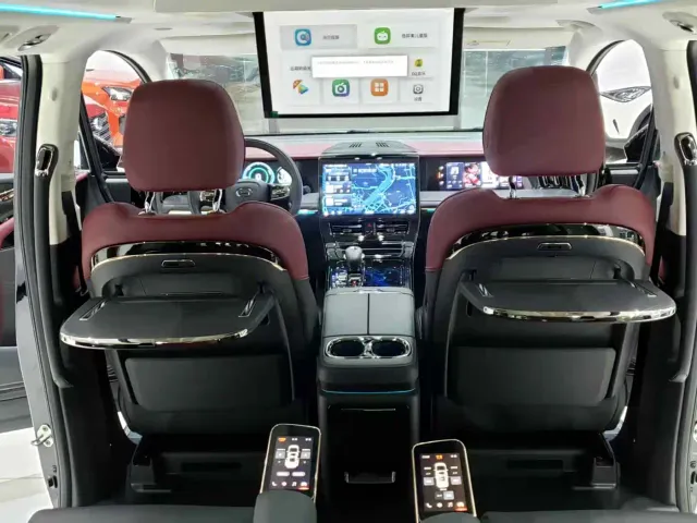GAC Trumpchi E9 — Фото автомобиля 6