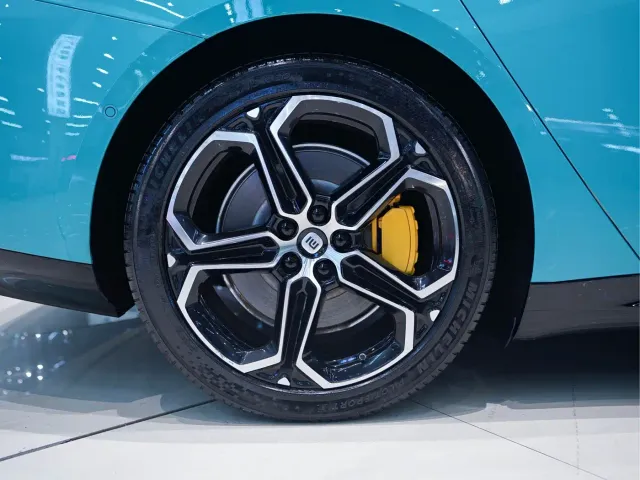 Xiaomi SU7 — Фото автомобиля 6