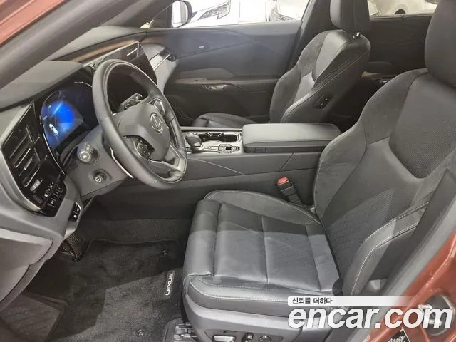 Lexus RX RX450h+ 5th Gen — Фото автомобиля 7