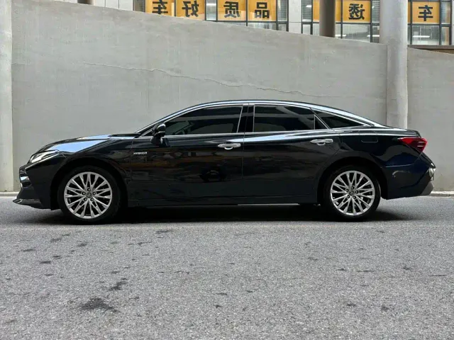 Toyota Avalon — Фото автомобиля 3