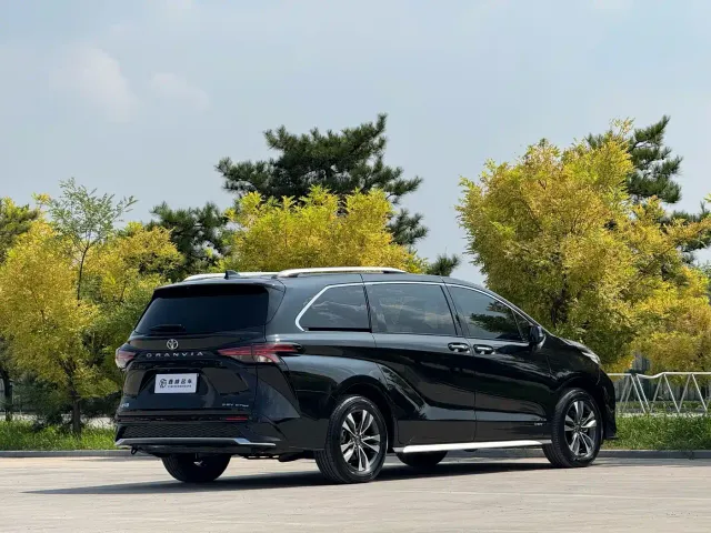 Toyota Granvia — Фото автомобиля 25