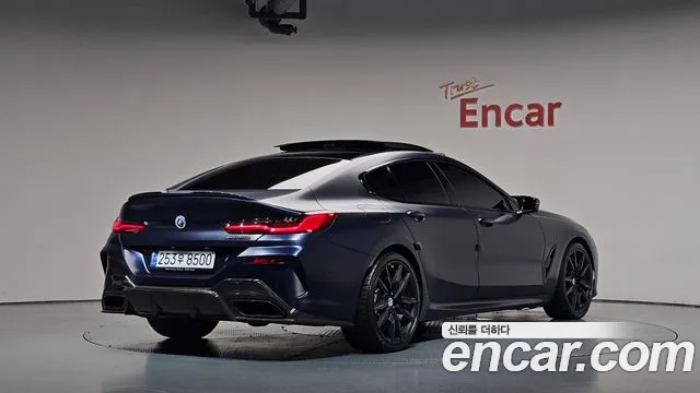 BMW 8 Series G15 — Фото автомобиля 2