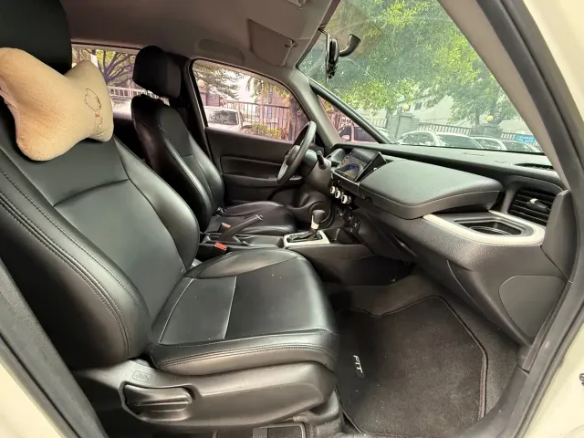 Honda Fit — Фото автомобиля 4