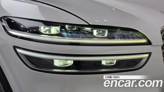 Genesis GV70 — Фото автомобиля 7