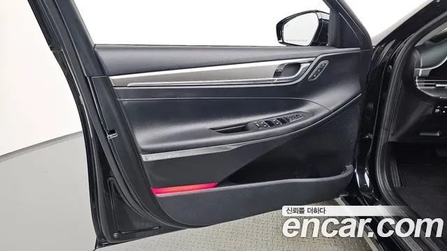 Hyundai Grandeur — Фото автомобиля 24