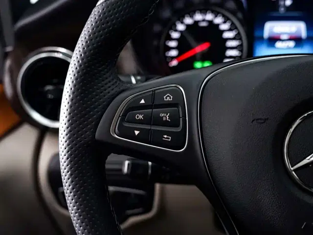 Mercedes-Benz V-Class — Фото автомобиля 29
