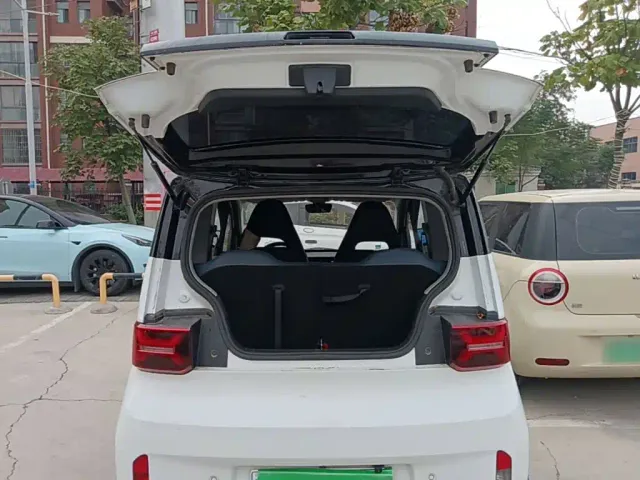 Wuling Hongguang Mini EV — Фото автомобиля 18