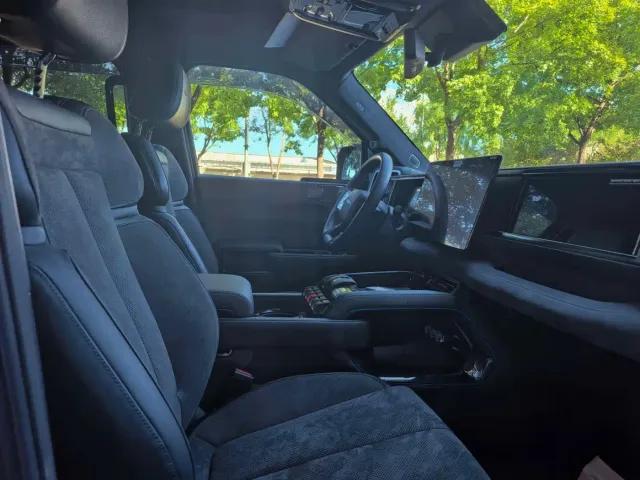 BYD FangChengBao Leopard 5 — Фото автомобиля 12