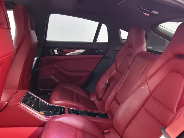 Porsche Panamera — Фото автомобиля 11