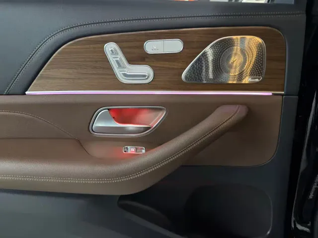 Mercedes-Benz GLS-Class — Фото автомобиля 14