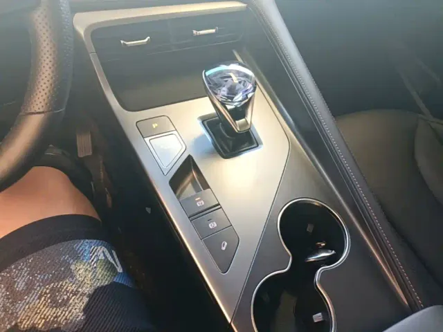 Roewe RX5 — Фото автомобиля 13
