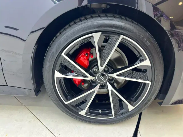 Audi A7L — Фото автомобиля 15