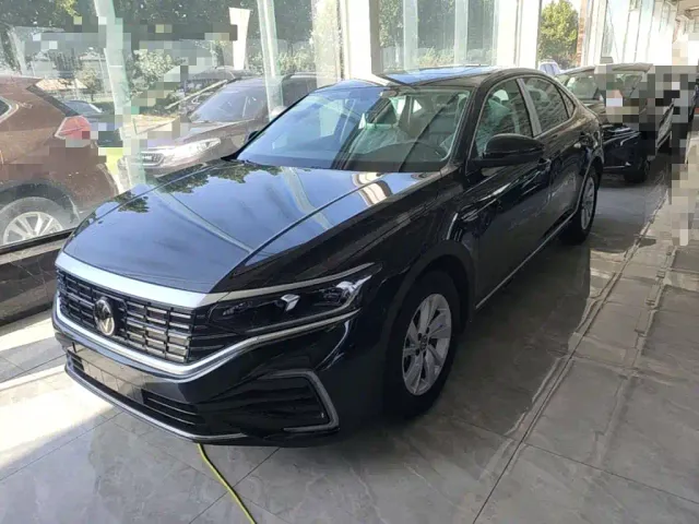 Фотография автомобиля — Volkswagen Passat