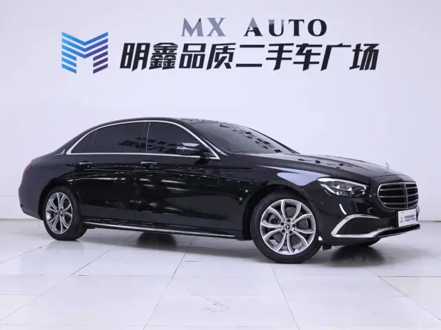 Mercedes-Benz E-Class — Фото автомобиля 5