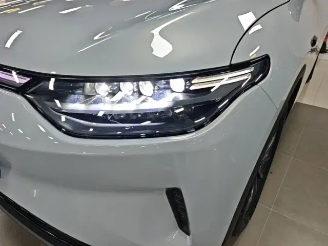 Leapmotor C11 — Фото автомобиля 23