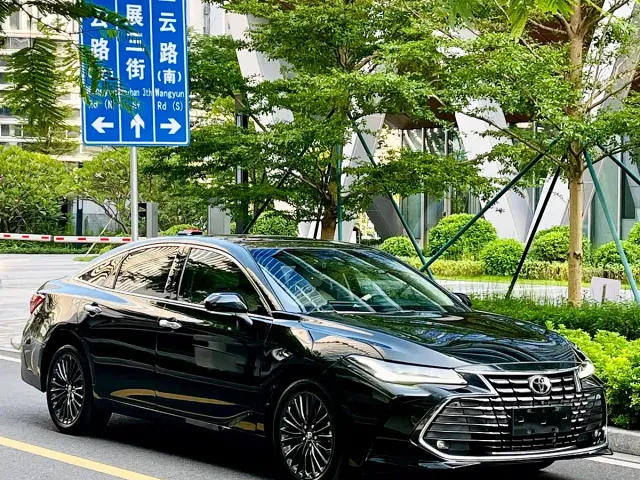 Toyota Avalon — Фото автомобиля 8