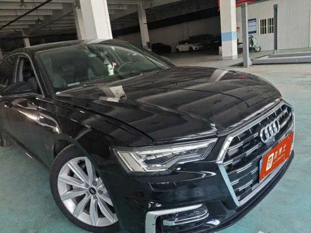 Фотография автомобиля — Audi A6L