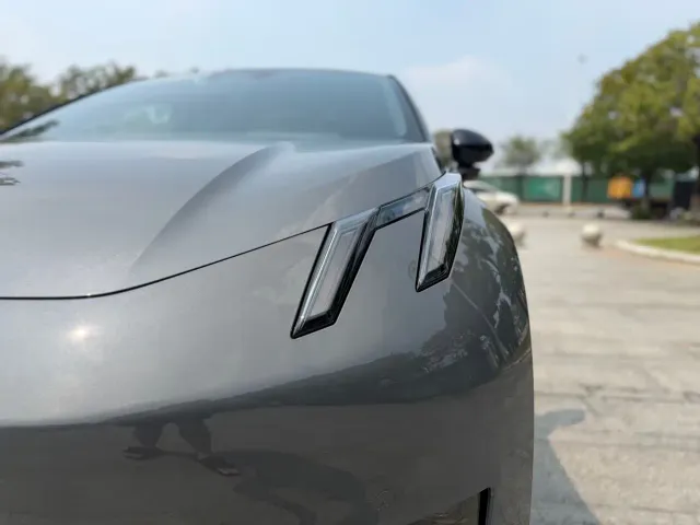 Lynk & Co Z20 — Фото автомобиля 8