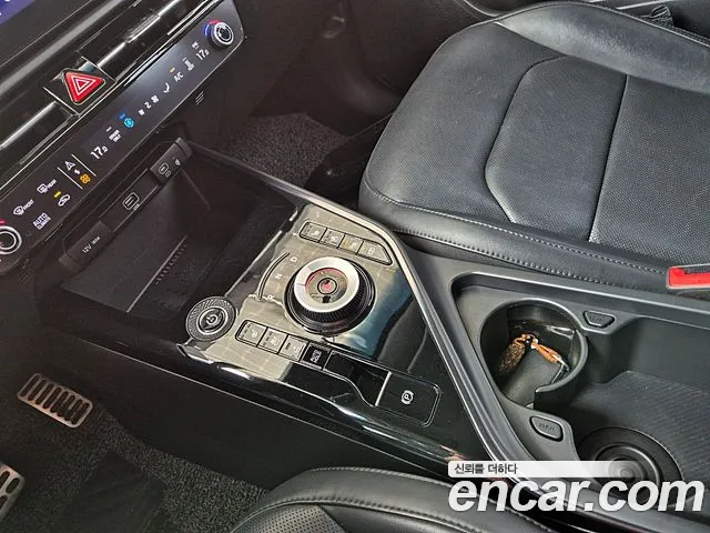 Kia Niro — Фото автомобиля 9